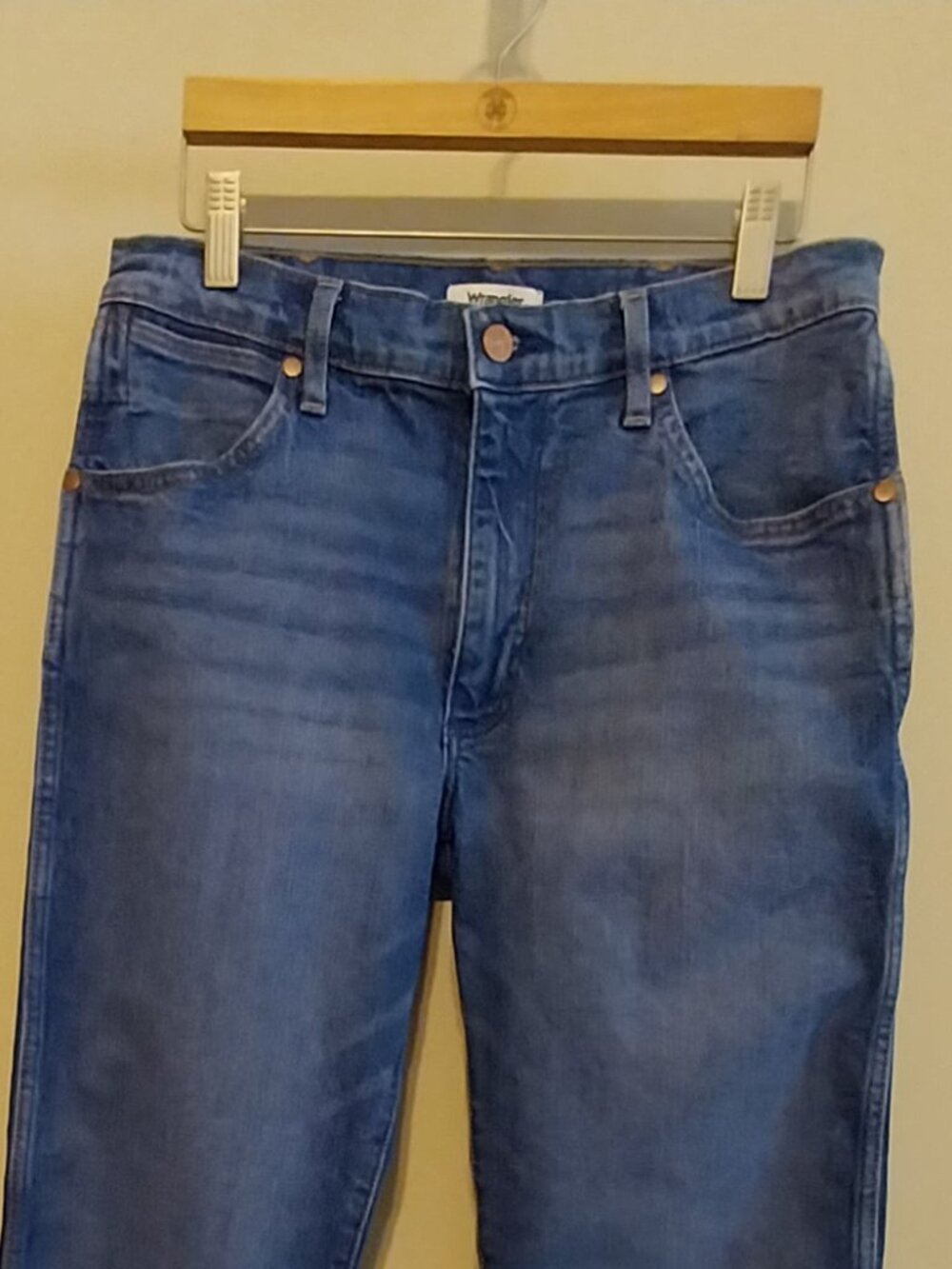 Wrangler Women's Jeans 27x29 Sunset Mid Rise Straight 651 Like new